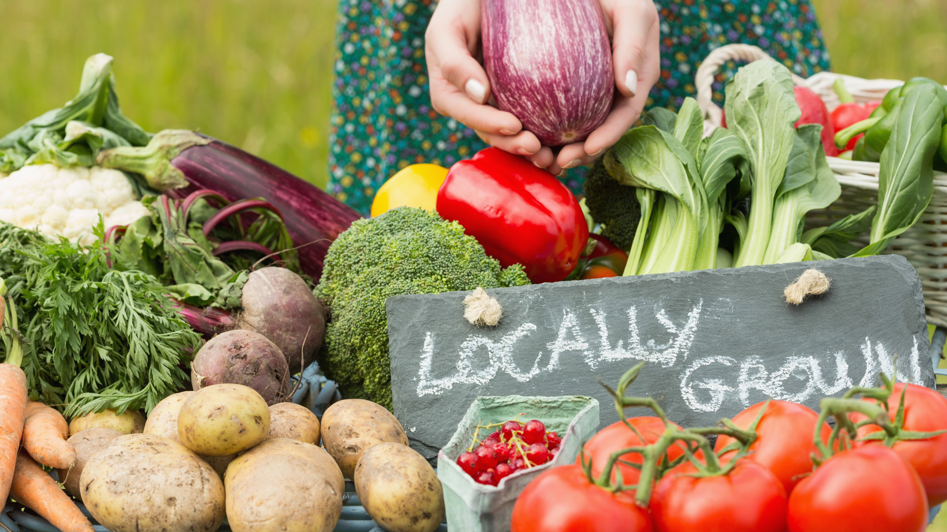 Farmer's market table